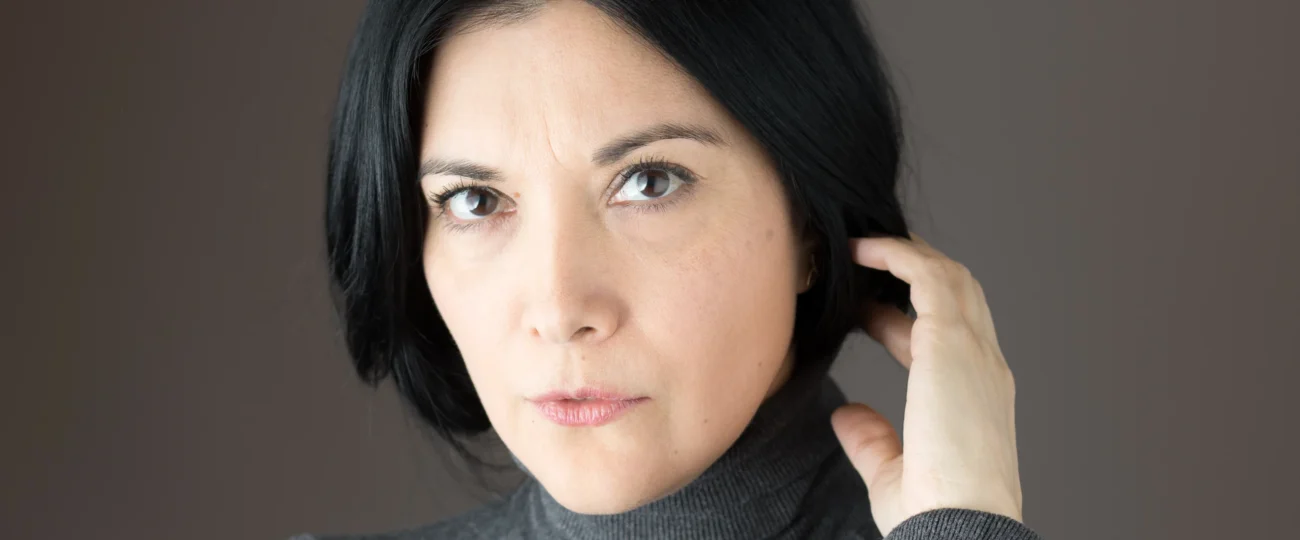 Minerva Velasco Noriega convierte la memoria en arte poético en su nuevo libro Postales