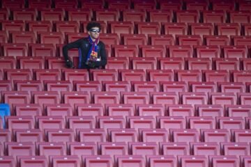 Los socios del Barça juzgan el Camp Nou: «Estábamos rodeados de turistas, nadie cantaba en nuestra zona»