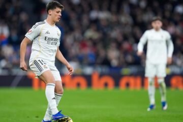 El violín de Arda evita el hundimiento del Titanic