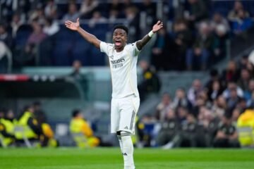 Vinícius se cansa y abre la puerta a su marcha del Real Madrid: «No quiero jugar donde no me quieren»