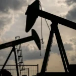 Los expertos sitúan el petróleo en 60 euros este año pese a las tensiones en Irán y Venezuela