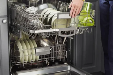 Precio de la luz hoy, viernes 16 de enero, por horas: el momento exacto en el que evitar un viernes frío y caro