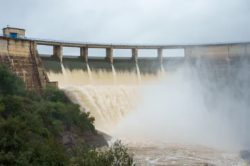 El agua también debe redistribuirse