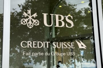Una investigación halla cientos de cuentas del banco suizo Credit Suisse con posibles vínculos con el nazismo, según un senador de EE UU