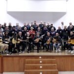 El coro Al lío afina su repertorio para que el tango vuelva a sonar en el ‘Revellín’