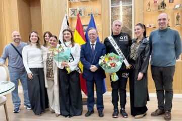 Vivas recibe a la Reina y el Dios Momo del Carnaval 2026