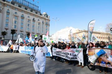 Sanidad y el Foro de la Profesión Médica llegan a un acuerdo para intentar evitar la huelga