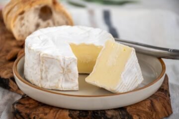 Alerta sanitaria por un queso Cambembert con E. Coli vendido en Madrid y Cataluña