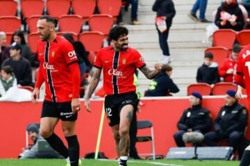 Samu Costa saca al Mallorca del descenso