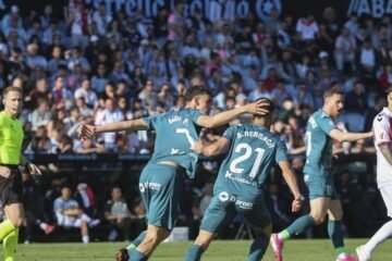 El Mallorca se va al parón en descenso tras una remontada histórica del Alavés