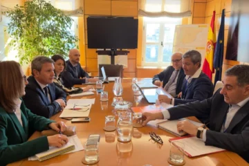 El Gobierno cede y amplía el decreto anticrisis a los transportistas para evitar el colapso de la cadena de suministro: estas son las medidas