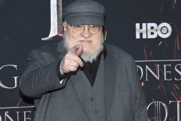 George R.R. Martin la lía al hablar del final de «Battlestar Galactica»: «Una manera de mierda»