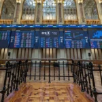 El Ibex 35 avanza impulsado por la desescalada en Oriente Medio