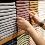 La patronal de Inditex y H&M llega a un preacuerdo nacional sobre salarios y jornada laboral que afecta a 200.000 trabajadores