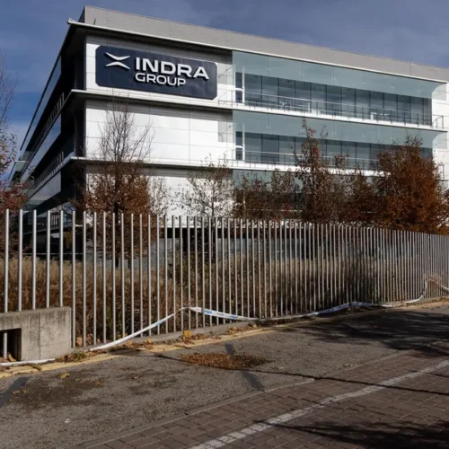 Indra y el gigante alemán Rheinmetal forjan una alianza para construir vehículos militares