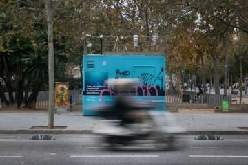 Así esconden las ciudades la contaminación del tráfico: tres de cada cuatro medidores están mal ubicados, según Ecologistas en Acción
