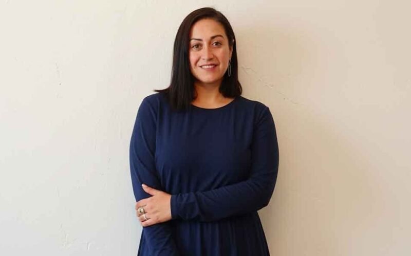 Julieta Tolrà Escobar presenta una mirada valiente y profunda sobre la identidad y el cuerpo