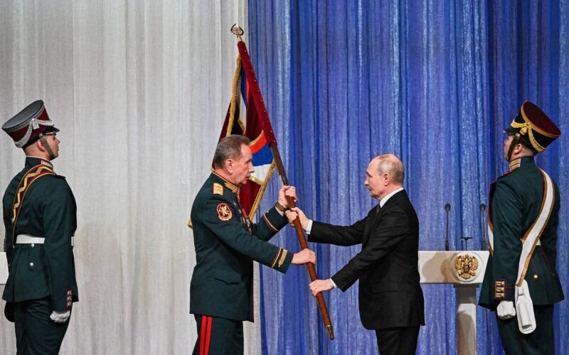 Trump sacude el árbol, Putin recoge las nueces