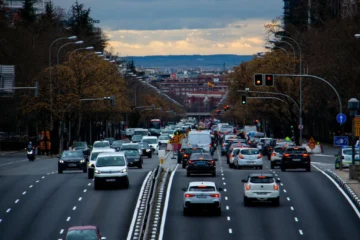 Hacienda aclara quién podrá desgravar el seguro del coche en la Renta 2026: estos son los requisitos