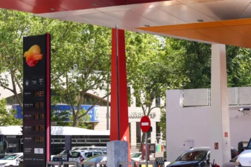 Repsol desata la «guerra de descuentos» en las estaciones de servicio tras los incrementos de los carburantes por la guerra de Irán