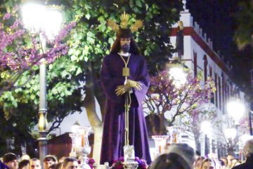 El Señor de Ceuta preside el Vía Crucis de las hermandades