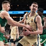 El Barça se hunde tras la lesión de Satoransky y Wright ilusiona a la afición