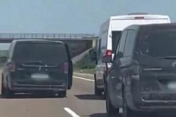 Dos detenidos por acorralar una furgoneta con una bandera de España y el escudo del Atlético tras la final de la Copa
