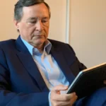 La SEPI propone a Ángel Simón, ex CEO de Criteria, como nuevo presidente de Indra