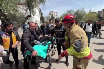 Al menos nueve muertos, ocho de ellos niños, en un tiroteo en un colegio del sur de Turquía
