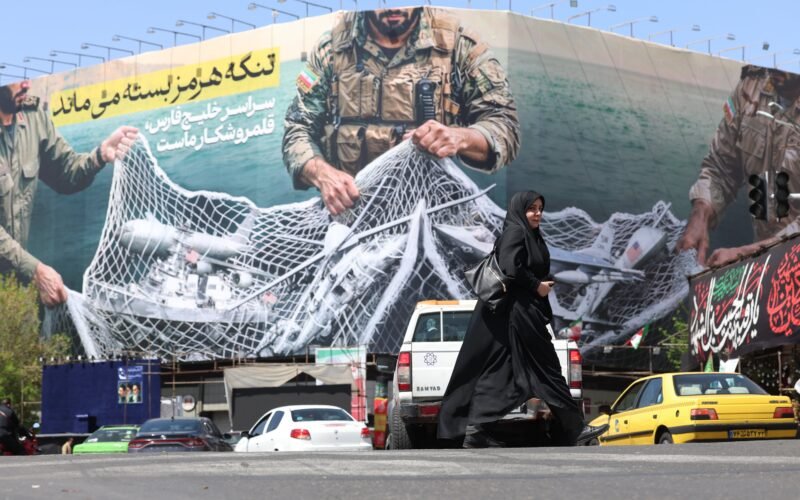 Última hora de la guerra de Estados Unidos e Israel contra Irán, en directo | Trump ve “posible” alcanzar un pacto con Irán mañana lunes