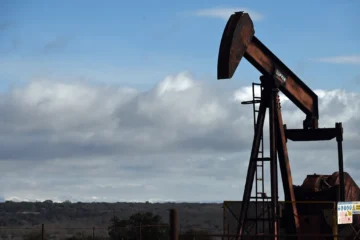 Las importaciones de petróleo se desploman un 12,7% con un 17% del suministro cubierto por Oriente Medio