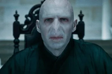 Ralph Fiennes cierra la puerta a volver como Voldemort y sorprende con su candidata