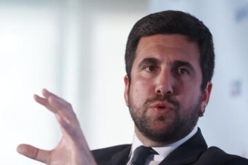 Enrique Riquelme se presentará como el candidato opositor a Florentino en las primeras elecciones en el Real Madrid desde 2006