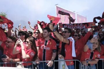 La afición del Mallorca se aferra al milagro de la salvación: «No sé por qué, pero sigo confiando en ellos»