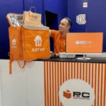 Just Eat se alía con PcComponentes para repartir productos de electrónica e informática en minutos
