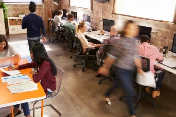 Cataluña vuelve a liderar la pérdida de empresas por cambio de domicilio social mientras Madrid capta cada vez más sedes