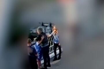 El abrazo ‘viral’ de Jon Bon Jovi a una mujer protegió muchas más vidas: una investigación concluye que la difusión de su gesto redujo «significativamente» las muertes por suicidio en Tennessee