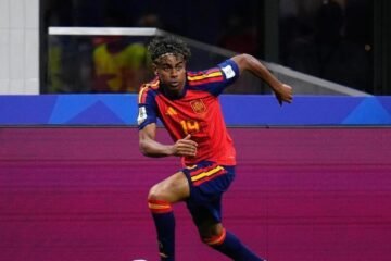España – Uruguay, en directo: Mikel Merino y Marcos Llorente, novedades en el once de la Roja