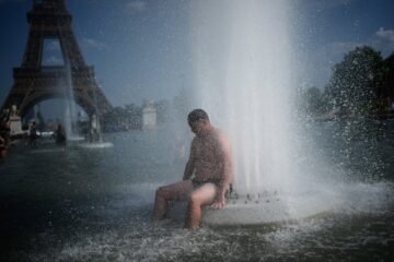 Francia eleva al máximo nivel la alerta sanitaria por calor y vuelca sus recursos hospitalarios en la canícula