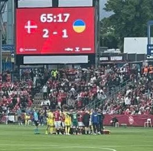 Eriksen vuelve a caer desplomado en un campo en el amistoso Ucrania-Dinamarca y el árbitro suspende el partido