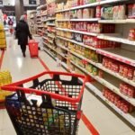 Los supermercados contienen los precios pese a sufrir ya 70 millones de sobrecostes pero avisan: «La situación es muy preocupante»
