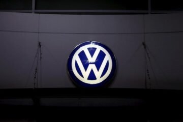 Golpe en la automoción: Volkswagen podría recortar hasta 100.000 empleos y cerrar plantas en Alemania
