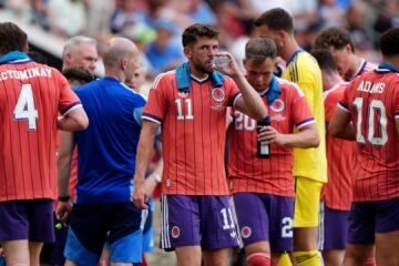 La FIFA se inventa una mina de oro: las pausas de hidratación riegan de millones a las televisiones
