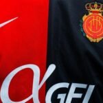 Mitad roja, mitad negra: así es la nueva camiseta del Mallorca para la temporada 2026/27