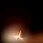 Irán bombardea bases estadounidenses en Kuwait y Baréin y amenaza con salirse del alto el fuego si prosiguen los ataques de Trump