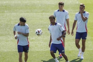 Pedri deslumbra en la antesala del debut de España