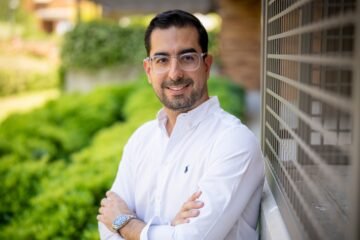 Andrés Cadavid: «El azúcar no alimenta el cáncer ni la dieta lo cura»