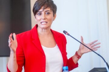 Vivienda defiende que sus medidas “no paralizan la firma de contratos”, pero los inquilinos siguen encontrando dificultades para alquilar
