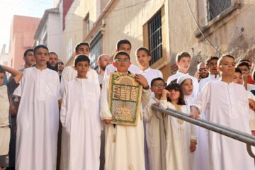Imam Warsh celebra que uno de sus alumnos culmina la memorización del Corán