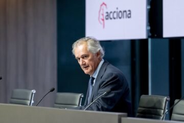 Entrecanales descarta una venta total de Acciona Energía